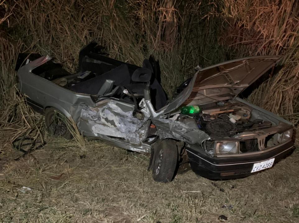 Foto 10 de 17 — Acidente gravíssimo deixa 8 vítimas na rodovia entre Araraquara e Boa Esperança